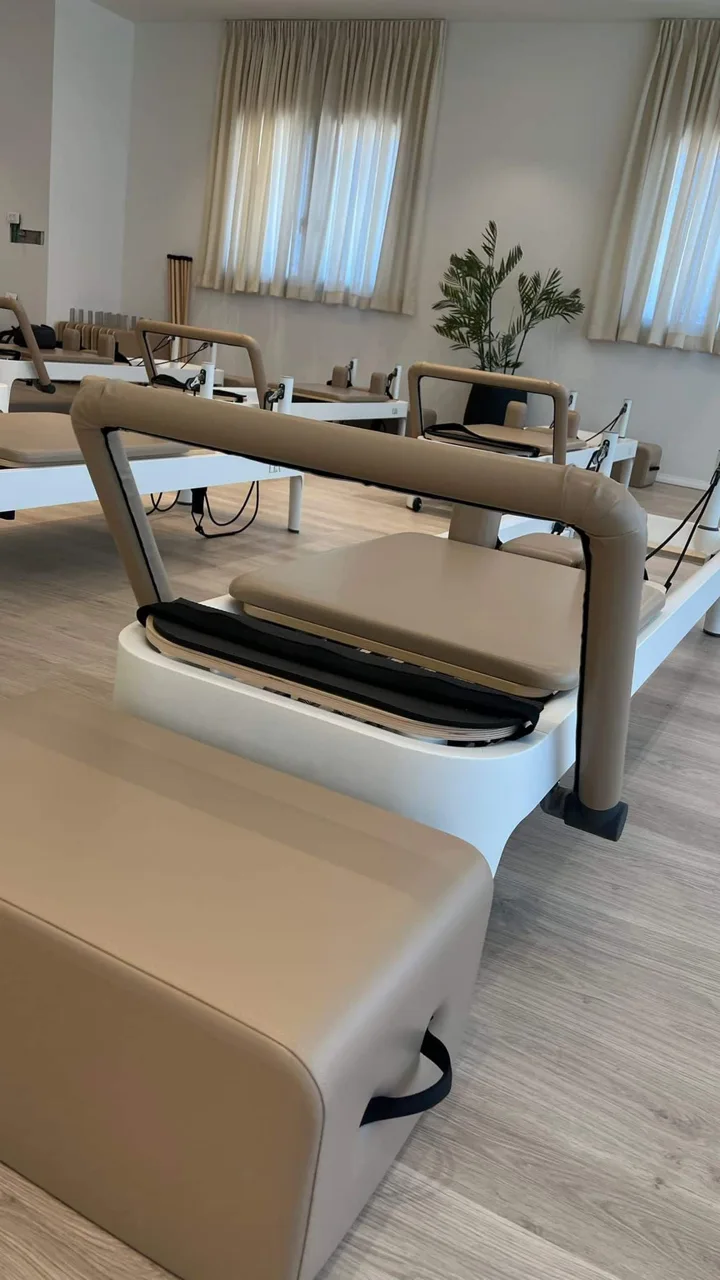 Grace reformer made of aluminum including tower model LIA26W-L from LIA PILATES — picture 16
