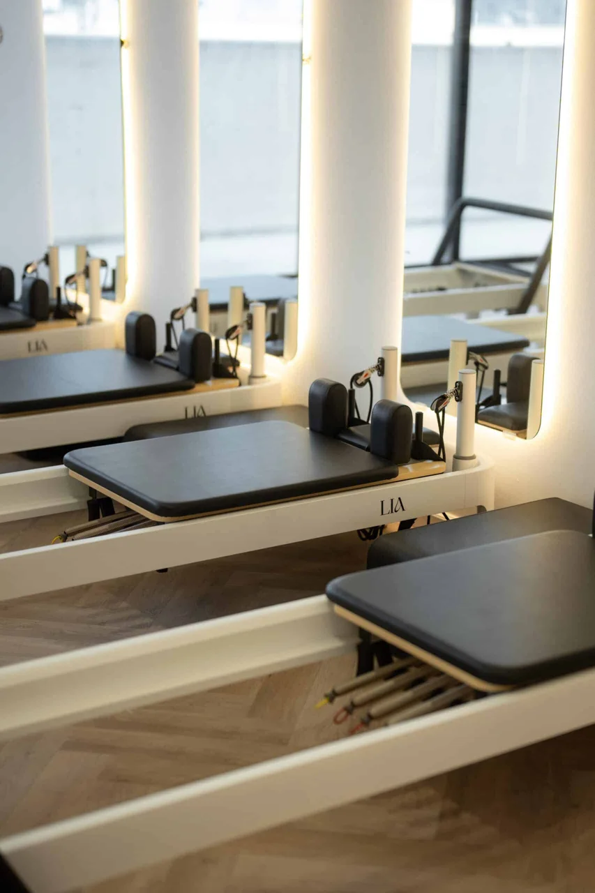 Grace reformer made of aluminum including tower model LIA26W-L from LIA PILATES — picture 25