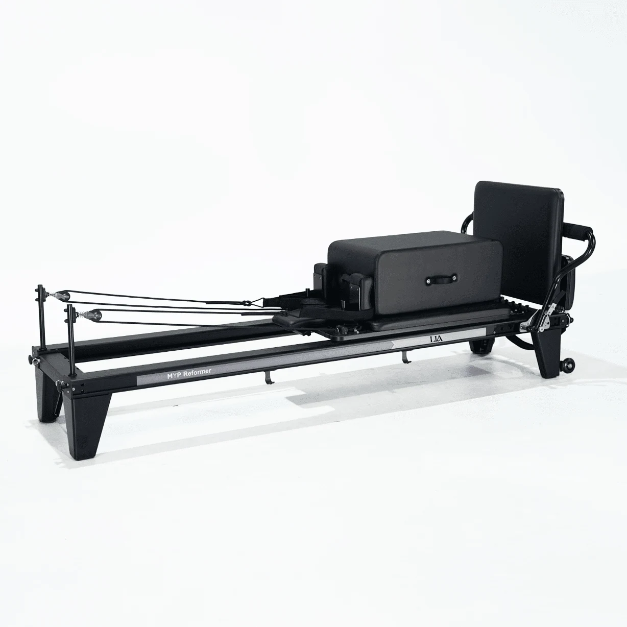 Harmony | Black chassis and upholstery