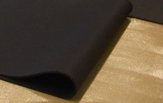 Rubber rolls SPORTEC color · Black with gray dots rubber-rolls